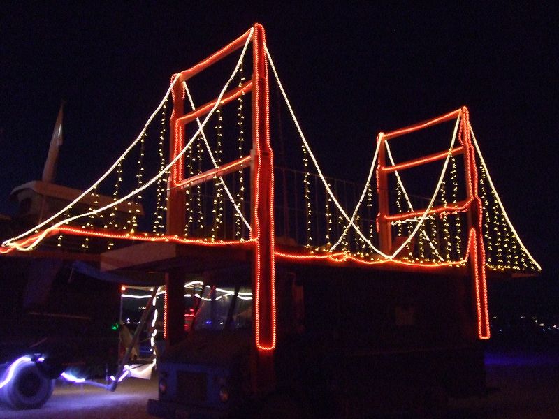 Beautiful Golden Gate Bridge Art Car